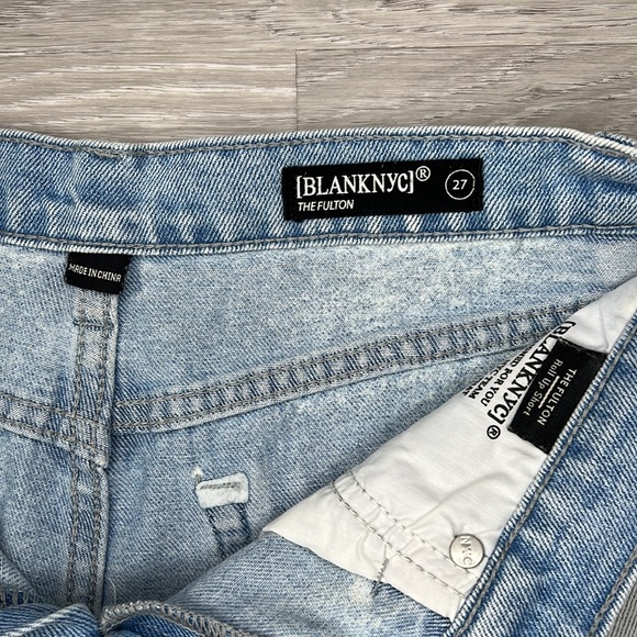 Blank NYC The Fulton High Rise Light Wash Jean Shorts | EUC Size 27 - Picture 5 of 9